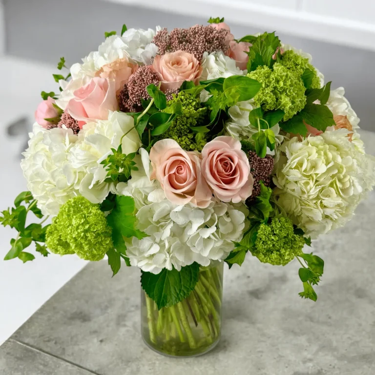 Flower Arrangements with Hydrangeas and Roses Elegant Design Ideas